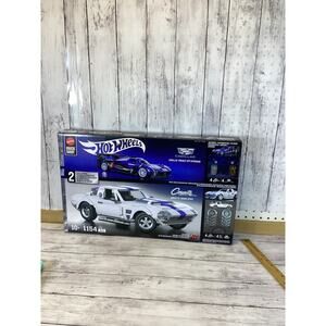 Hot Wheels Brick Shop 2-Pack Corvette Grand Sport & Cadillac 1154 Pieces NIB